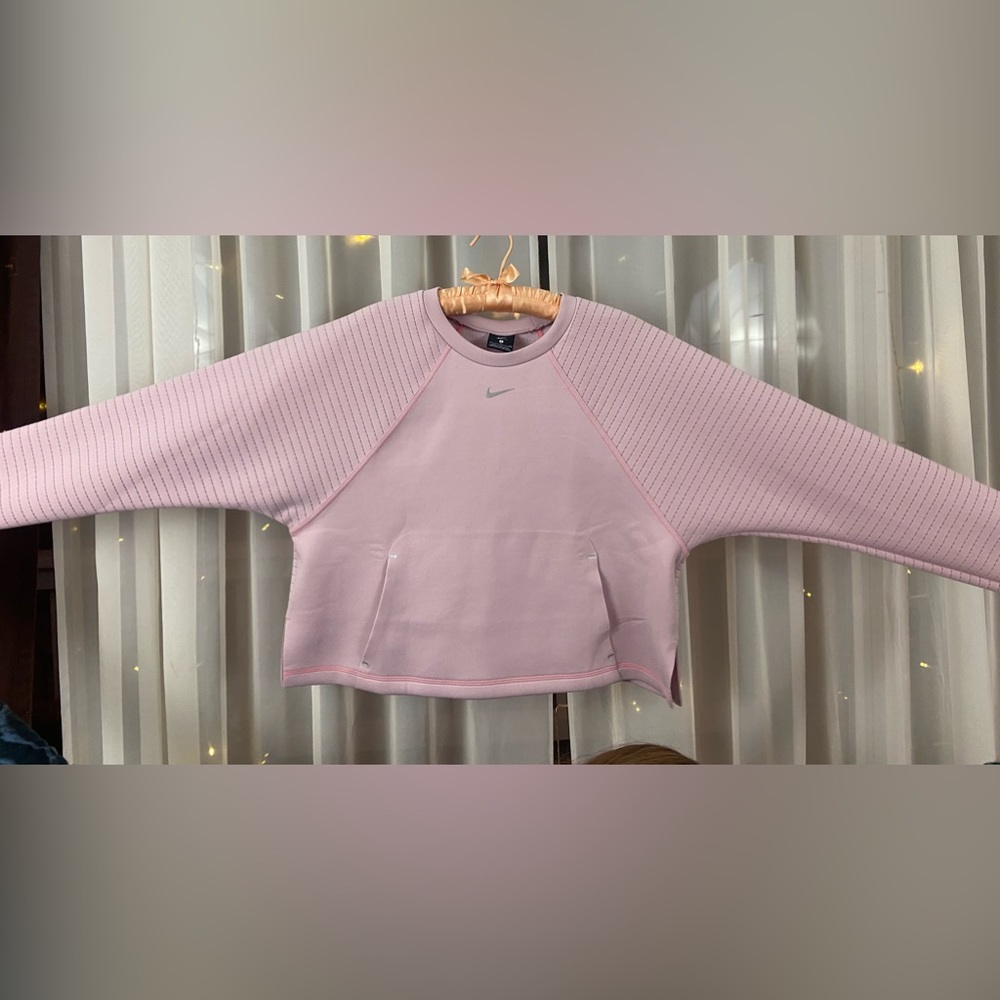 Nike Pro Warm Crew Cropped Long Sleeve Sweater Size Small Relaxed Fit